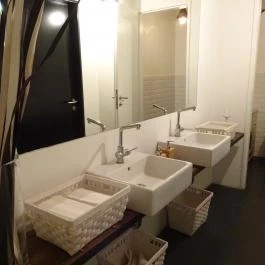 Innio Wine Bar Budapest - Mosdó