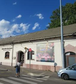 Ínyenc Kert Étterem & Kávéház