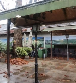 Ínyenc Kert Étterem & Kávéház