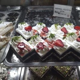 Iran Cukrászda Budapest - Étel/ital