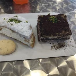 Iran Cukrászda Budapest - Étel/ital