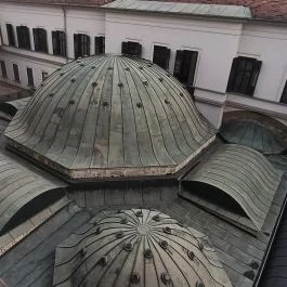 Irgalmasok Veli Bej Fürdője, Budapest - Belső