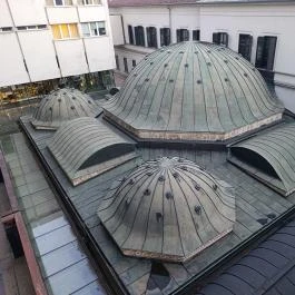 Irgalmasok Veli Bej Fürdője, Budapest - Külső kép