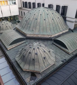 Irgalmasok Veli Bej Fürdője