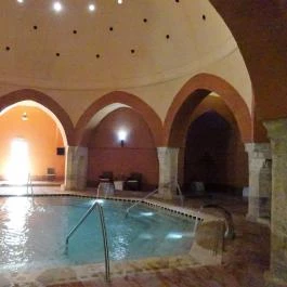 Irgalmasok Veli Bej Fürdője Budapest - Egyéb