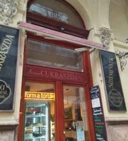 István Cukrászda
