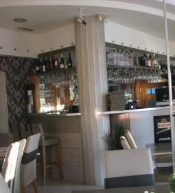 Italia Pizzeria & Étterem