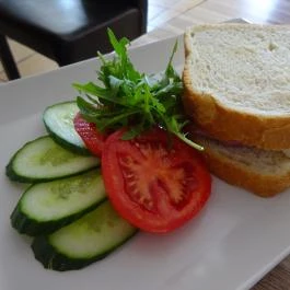 Itt Vagyok Café & Grill Budapest - Étel/ital