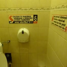 Itt Vagyok Café & Grill Budapest - Mosdó