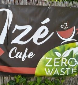 Izé Café