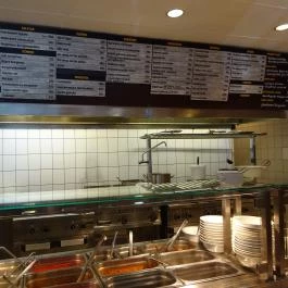 Izé Faloda - Radnóti Miklós utca, Budapest - Belső