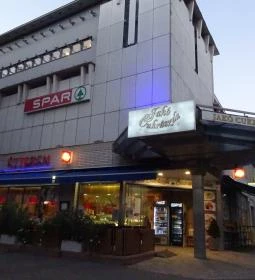 Jakó Cukrászda és Étterem