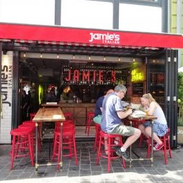 Jamie Oliver's Italian Budapest - Külső kép