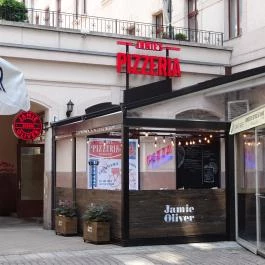 Jamie's Pizzeria - Gozsdu Udvar Budapest - Külső kép