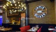 Jamie's Pizzeria - Gozsdu Udvar Budapest - Belső