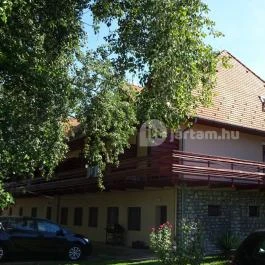 Zsanett Hotel Balatonkeresztúr - Külső kép