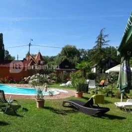 Zsanett Hotel Balatonkeresztúr - Medence/kert