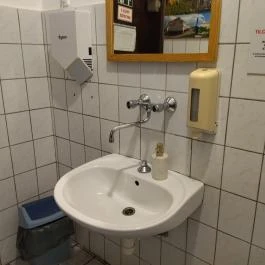 Jaromír'68 Cseh Sörbisztró Budapest - Mosdó