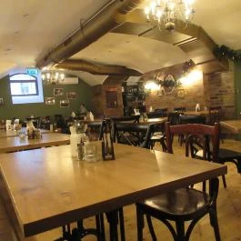 Jaromír a Templomhoz Budapest - Belső