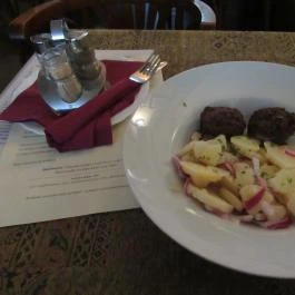 Jedermann Budapest - Étel/ital