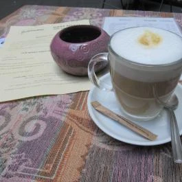 Jedermann Budapest - Étel/ital