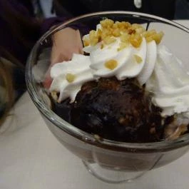 A Pesti Jégbüfé, Budapest - Étel/ital