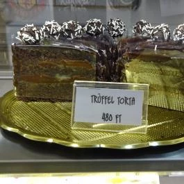 A Pesti Jégbüfé, Budapest - Étel/ital