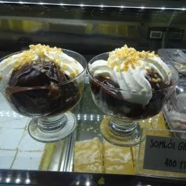 A Pesti Jégbüfé, Budapest - Étel/ital