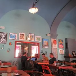 Jelenke, Budapest - Belső