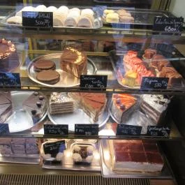 Jezsek Cukrászda Budapest - Étel/ital