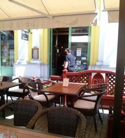 John's Pub & Restaurant