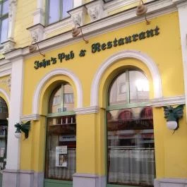 John's Pub & Restaurant Nyíregyháza - Külső kép