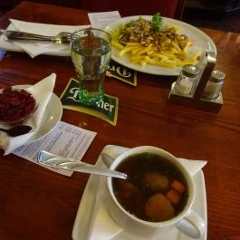 JohnBull Sport Pub & Restaurant Budapest - Étel/ital