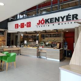 Jókenyér kávézó & mintabolt Pilisszentiván - Belső