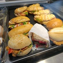 Jókenyér kávézó & mintabolt Pilisszentiván - Étel/ital