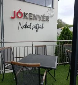 Jókenyér kávézó & mintabolt