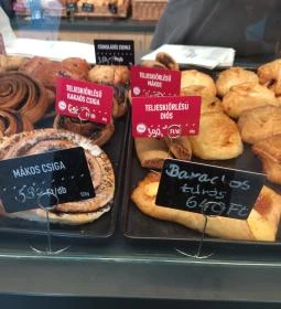 Jókenyér - Móricz Zsigmond körtér