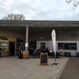 Jónás Craft Beer & Food Budapest - Külső kép