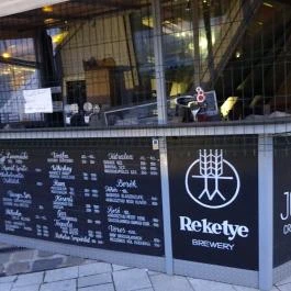 Jónás Kézműves Sörház - Bálna Budapest - Belső