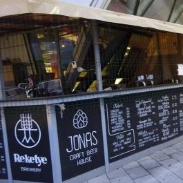 Jónás Kézműves Sörház - Bálna Budapest - Külső kép