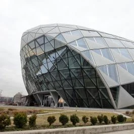 Jónás Kézműves Sörház - Bálna Budapest - Külső kép