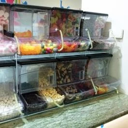 Jono Yogo Önkiszolgáló Frozen Yogurt Bár - WestEnd City Center, Budapest - Étel/ital