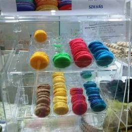 Jono Yogo Önkiszolgáló Frozen Yogurt Bár - WestEnd City Center, Budapest - Étel/ital