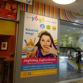 Jono Yogo Önkiszolgáló Frozen Yogurt Bár - WestEnd City Center, Budapest - Belső