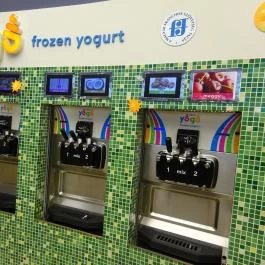 Jono Yogo Önkiszolgáló Frozen Yogurt Bár - Árkád Budapest - Belső