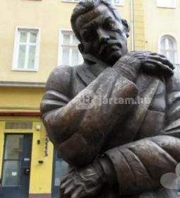 József Attila mellszobor