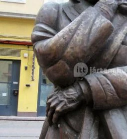 József Attila mellszobor