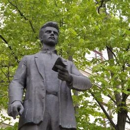 József Attila-szobor Makó - Egyéb