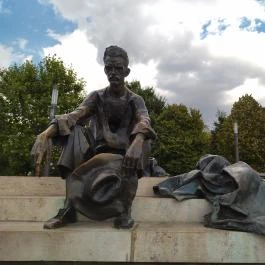 József Attila szobra Budapest - Egyéb