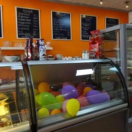 Juhász Cuki, Budapest - Belső